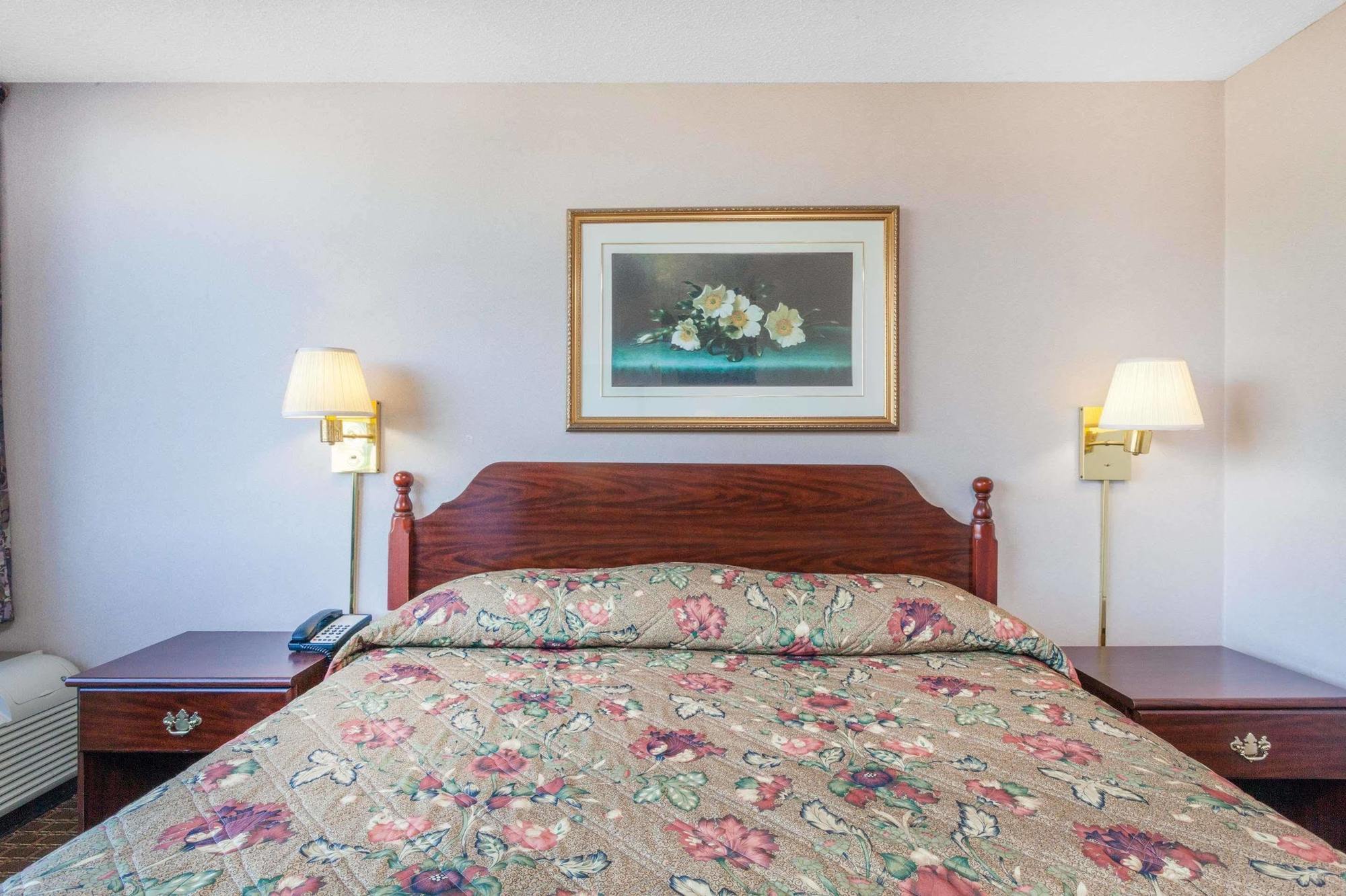 Knights Inn Napoleon Экстерьер фото